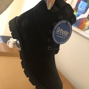 Timberland boots - Size 9 - all black - waterproof